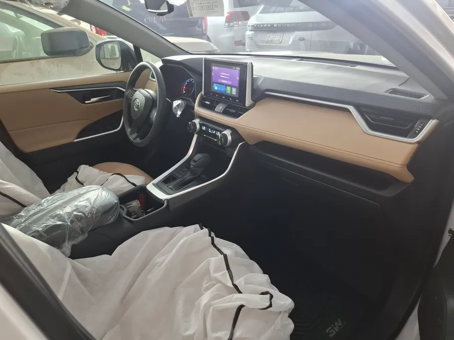 تويوتا راف فور XLE 2025 