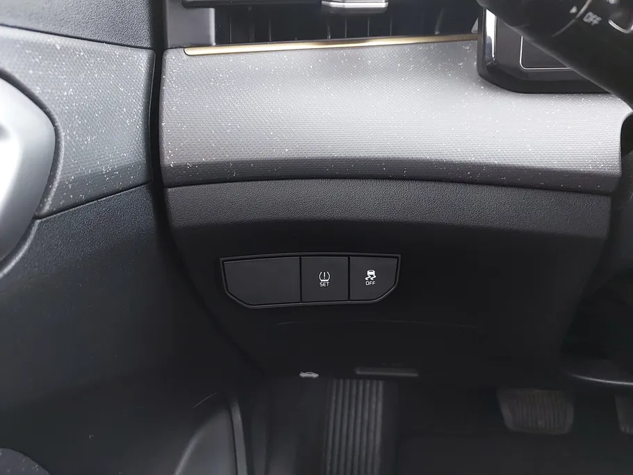2024 Kia K3 LX 