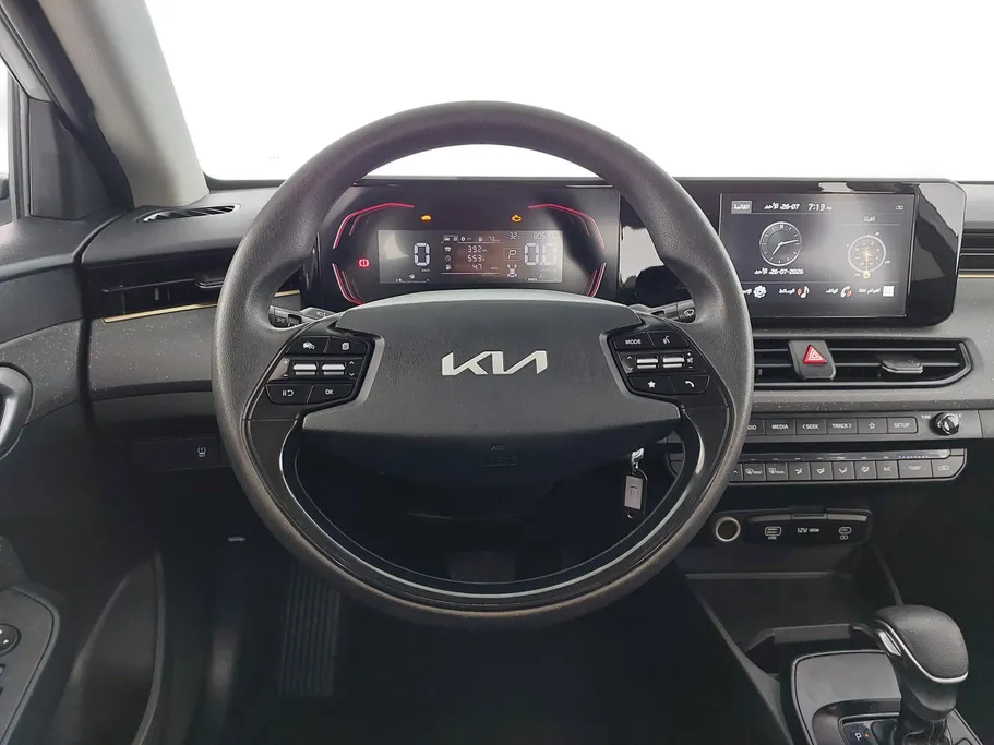 2024 Kia K3 LX 