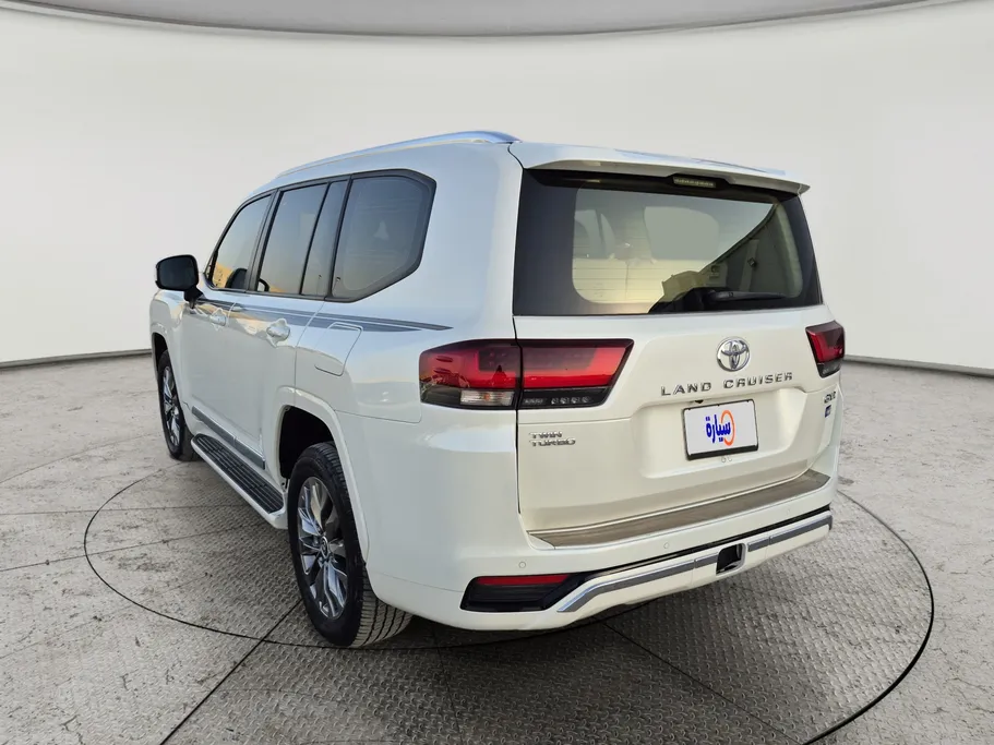 2023 Toyota Land Cruiser GXR4 