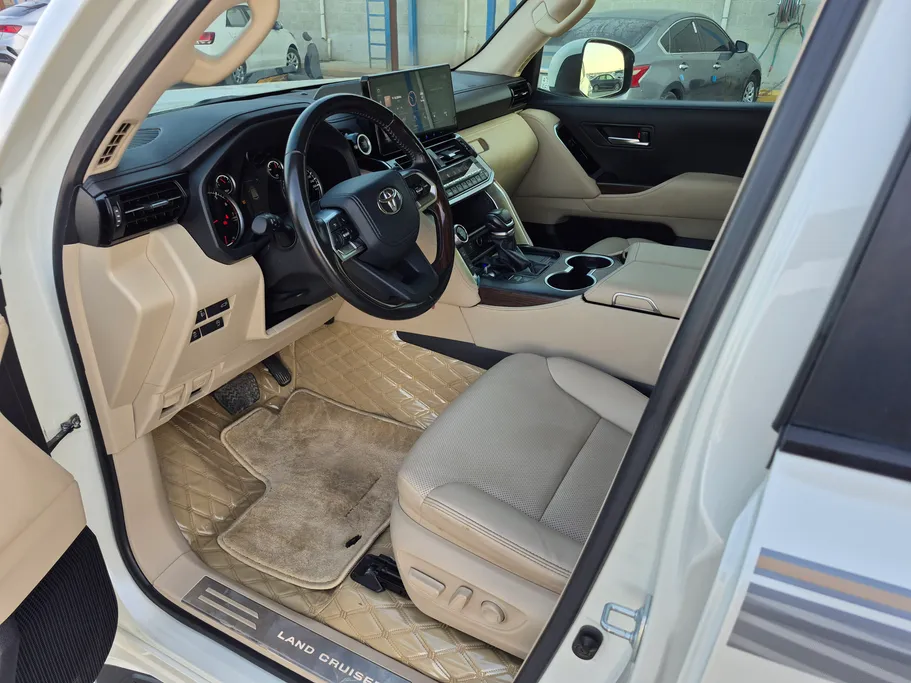 2023 Toyota Land Cruiser GXR4 