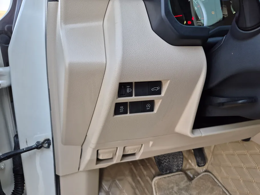 2023 Toyota Land Cruiser GXR4 