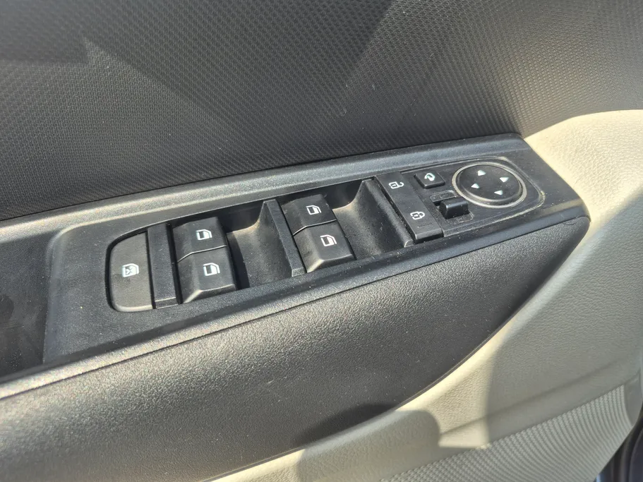 2023 Kia SONET GL-Mid 