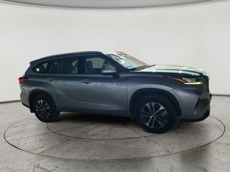 2021 Toyota Highlander GLE 