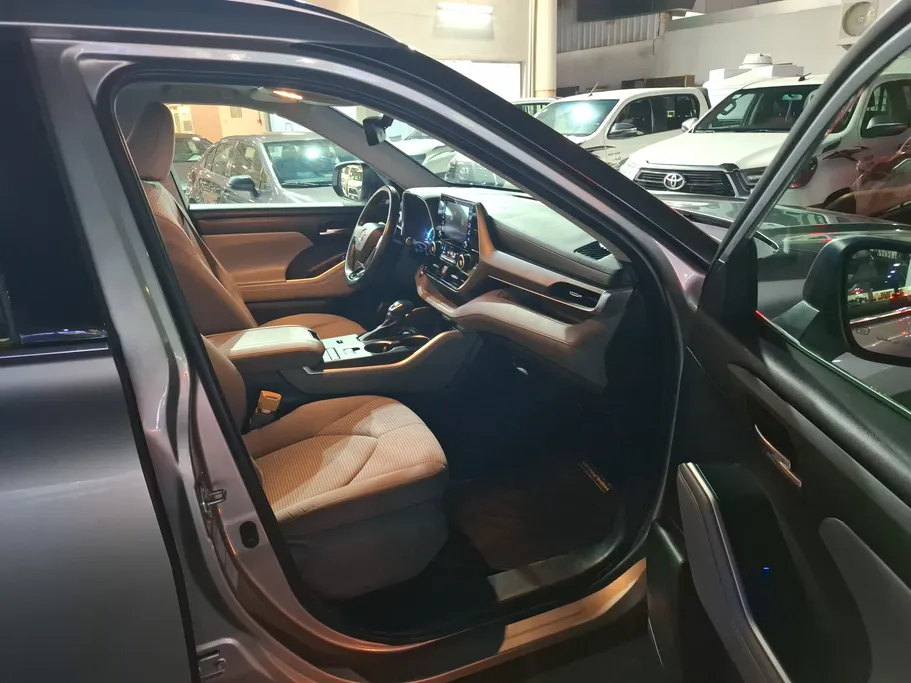 2021 Toyota Highlander GLE 