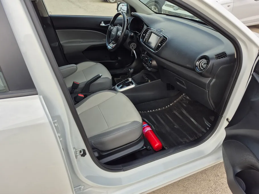 2024 Kia Pegas EX 