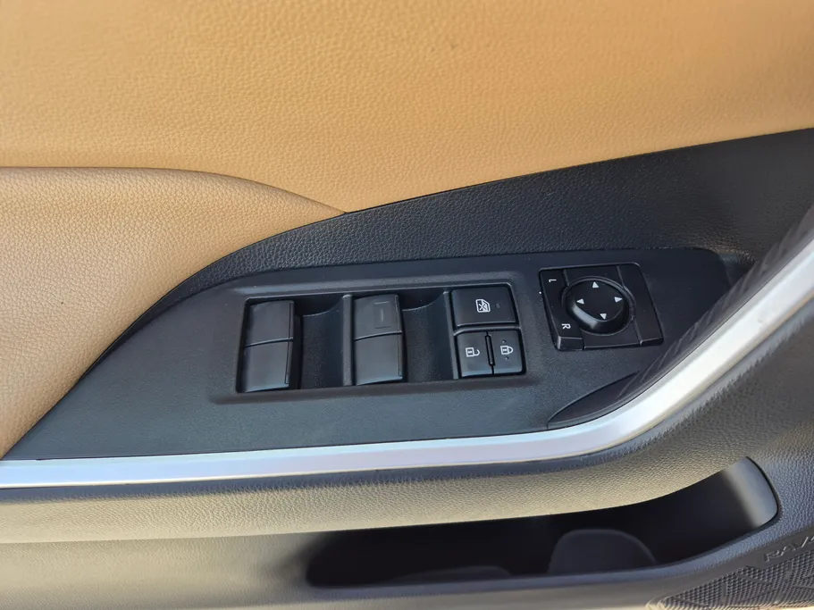 2024 Toyota RAV4 LE HEV 