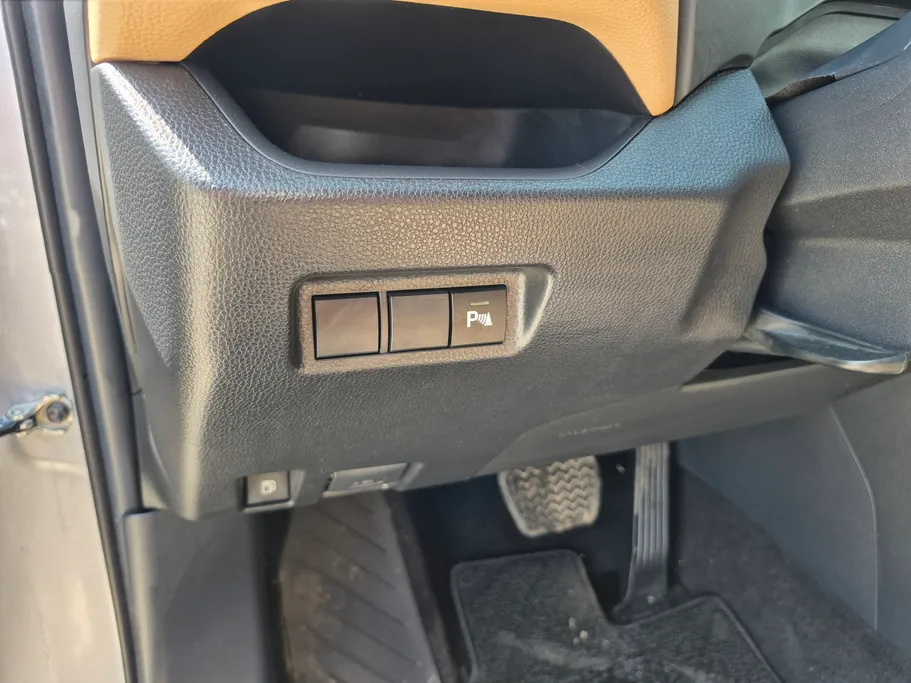 2024 Toyota RAV4 LE HEV 