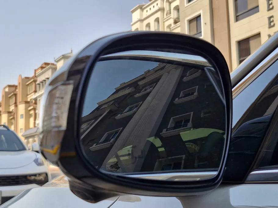 2025 Genesis G70 Prestige 