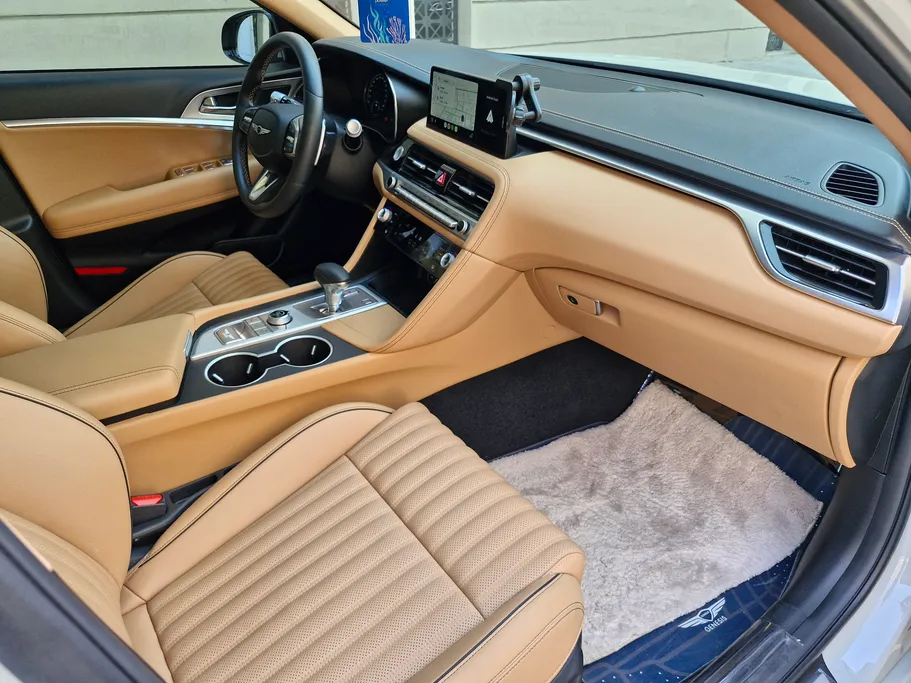 2025 Genesis G70 Prestige 
