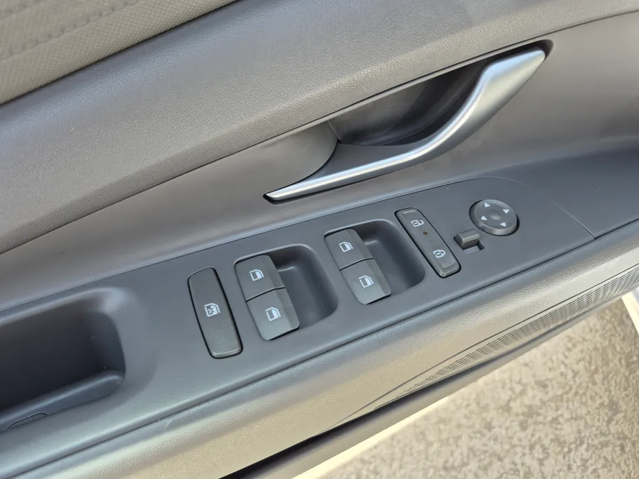 2025 Hyundai Elantra Fleet 