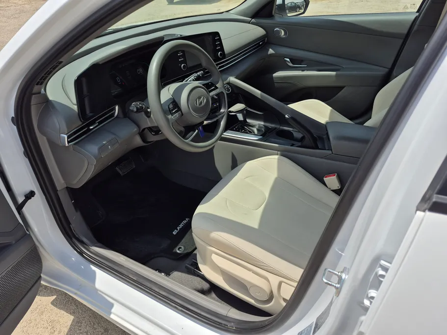 2025 Hyundai Elantra Fleet 
