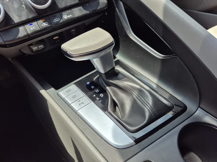 2025 Hyundai Elantra Fleet 