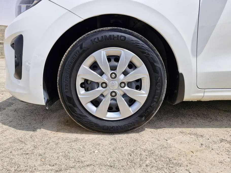 2024 Kia Pegas LX 