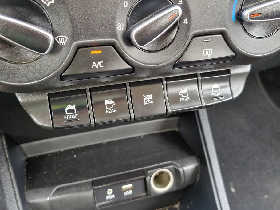 2024 Kia Pegas LX 