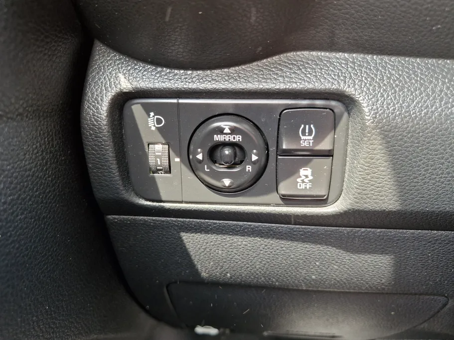 2024 Kia Pegas LX 