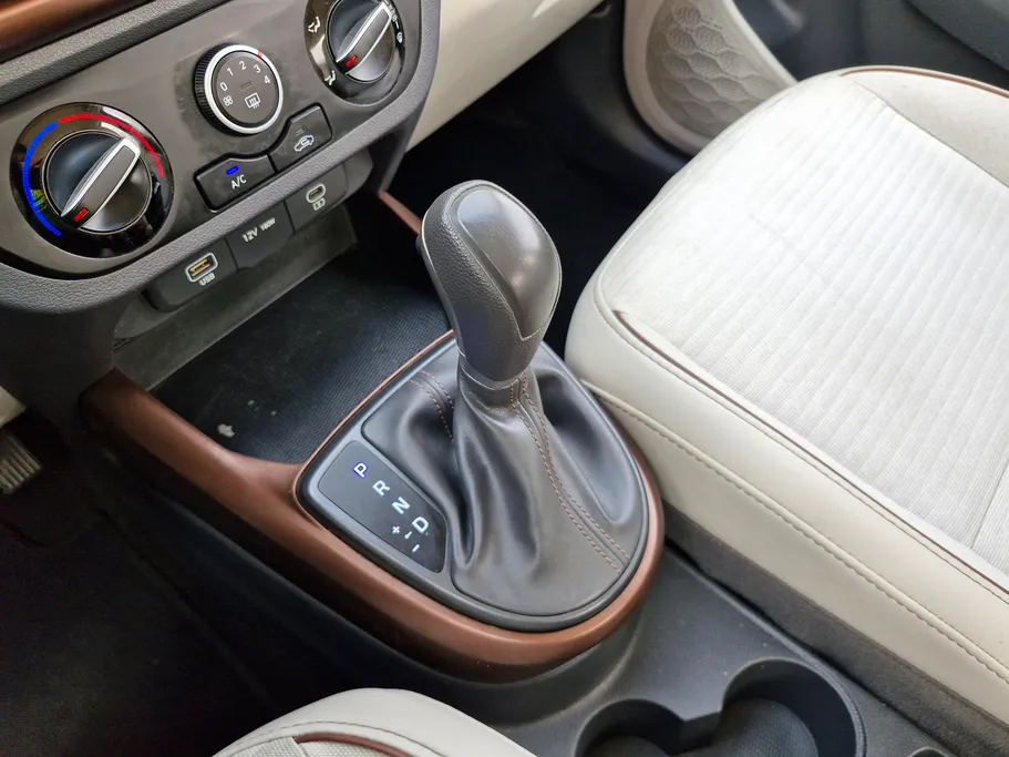 هيونداي Grand i10 فلييت 2024 