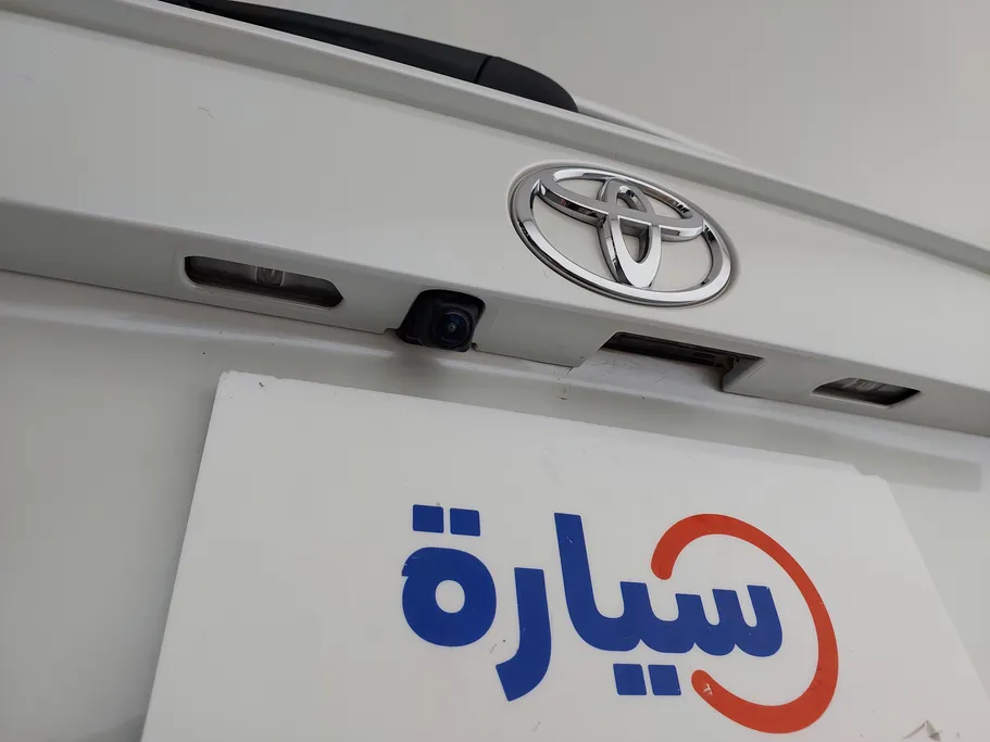 تويوتا راف فور LE 2021 