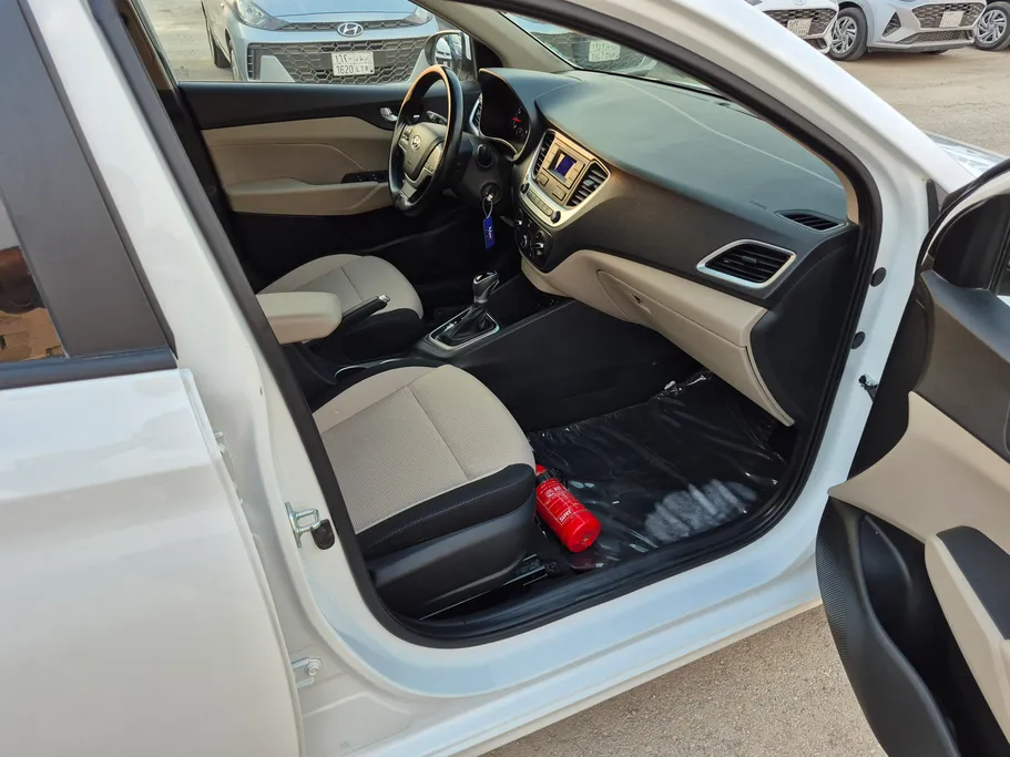 2023 Hyundai Accent Smart 