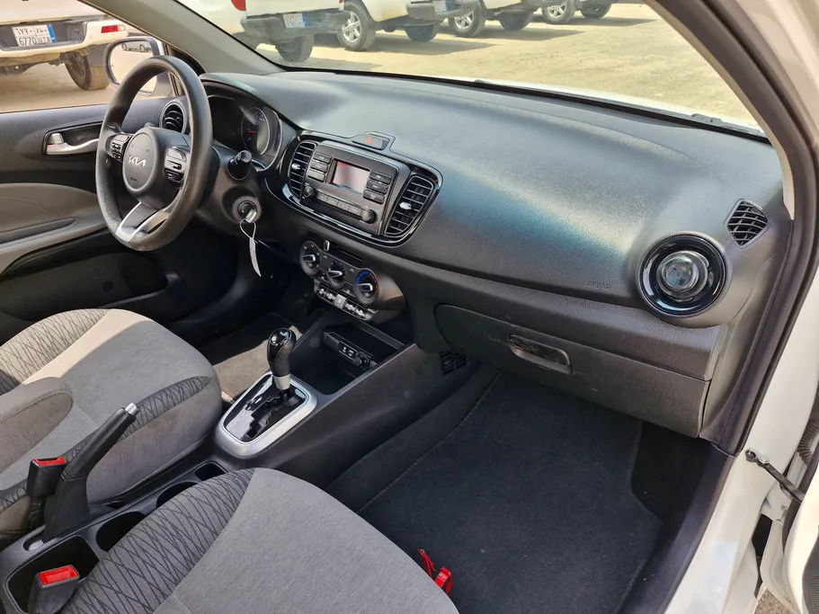 2024 Kia Pegas GL 