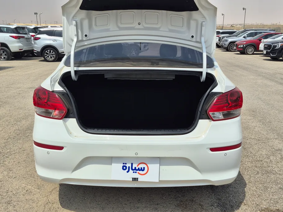 2025 Kia Pegas LX 