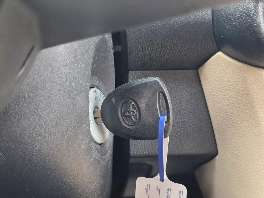 2023 Toyota Yaris  Y 