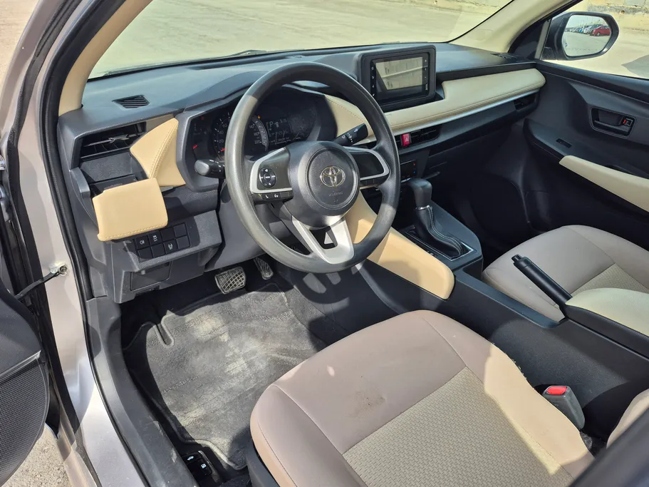 2023 Toyota Yaris  Y 