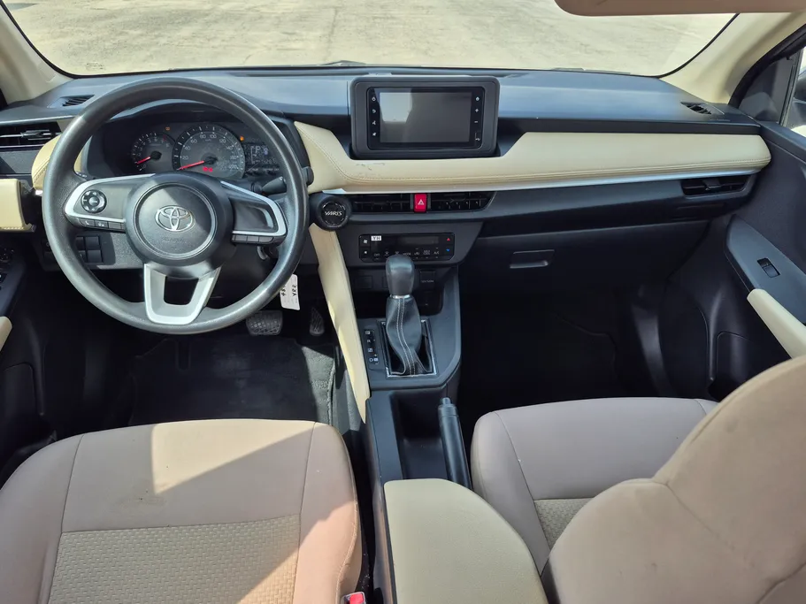 2023 Toyota Yaris  Y 