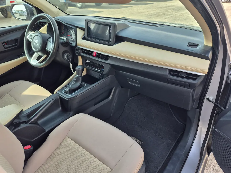 2023 Toyota Yaris  Y 