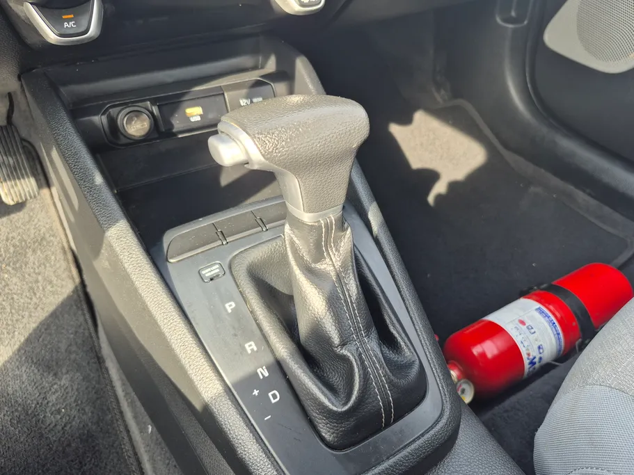 2023 Kia Rio LX 