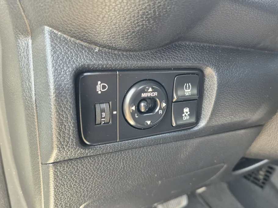 2023 Kia Pegas LX 