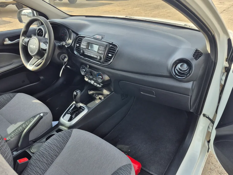 2023 Kia Pegas LX 