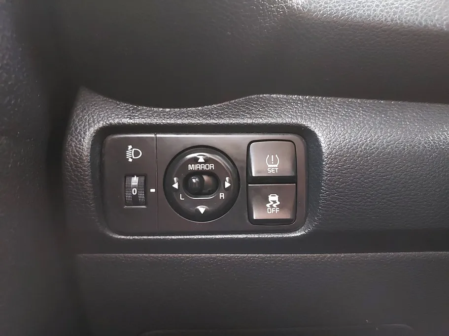 2023 Kia Pegas LX 