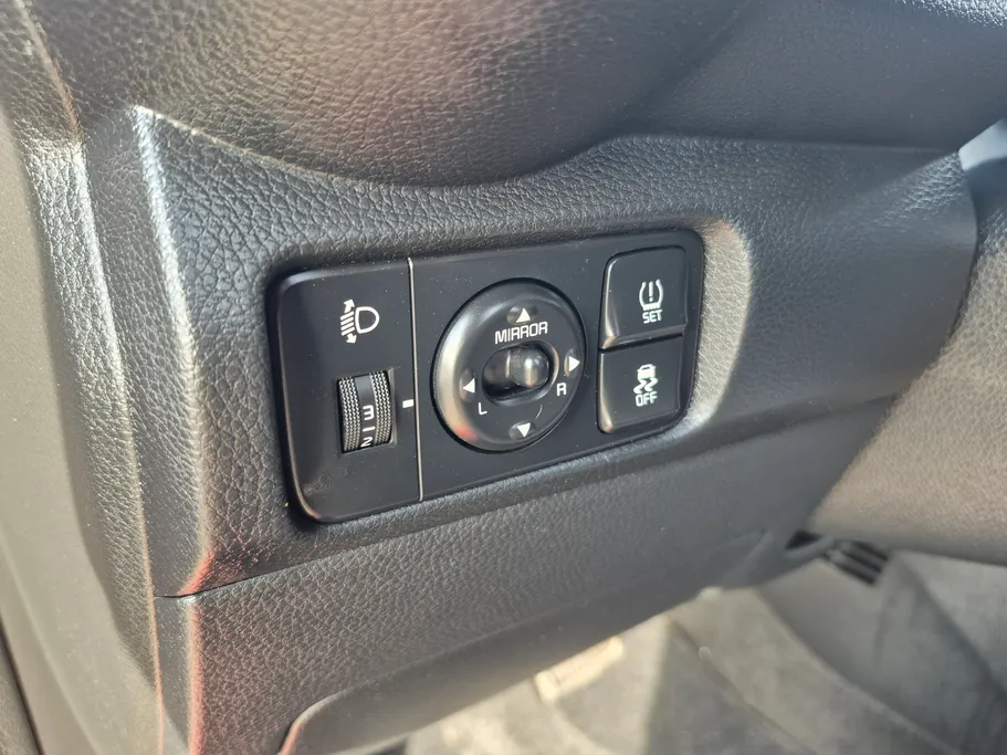 2024 Kia Pegas LX 