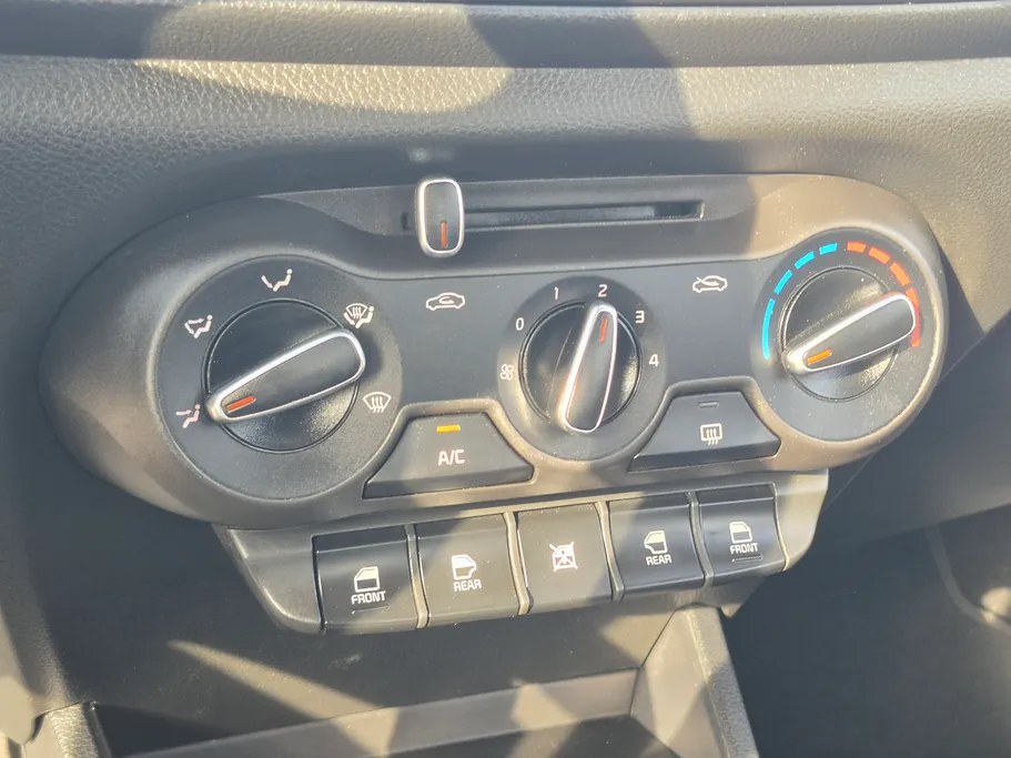 2024 Kia Pegas LX 