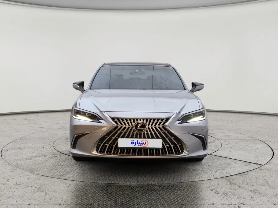 2025 لكزس ES 350 DD Exclusive 