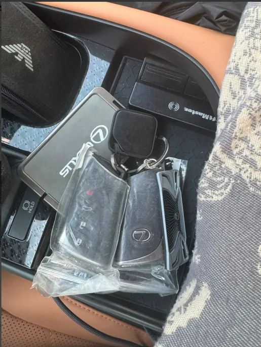 2025 لكزس ES 350 DD Exclusive 