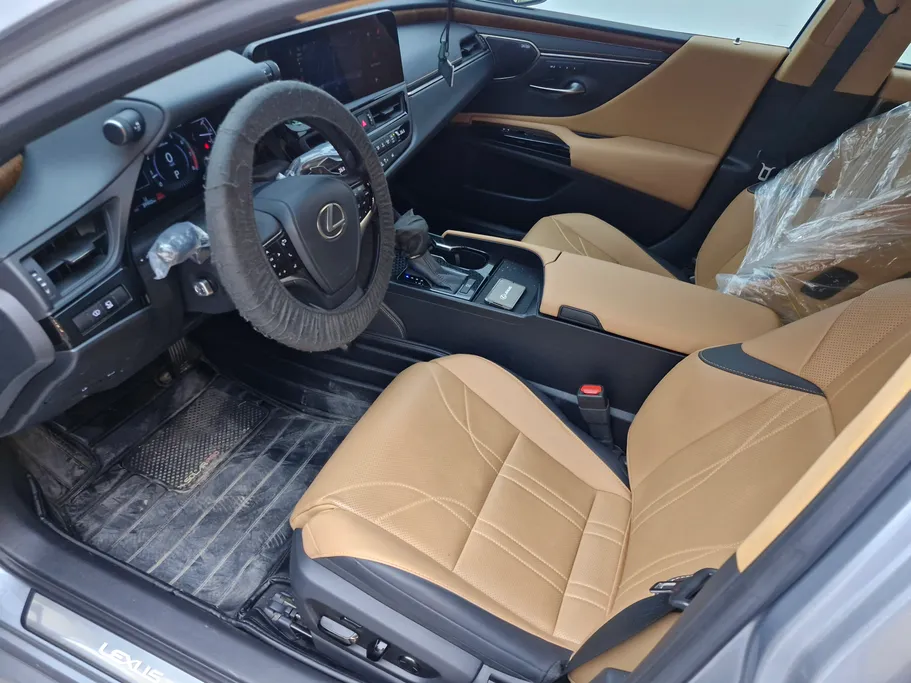 لكزس ES 350 DD Exclusive 2025 