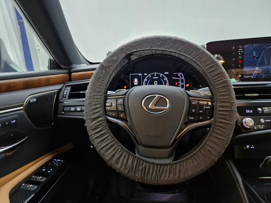 لكزس ES 350 DD Exclusive 2025 