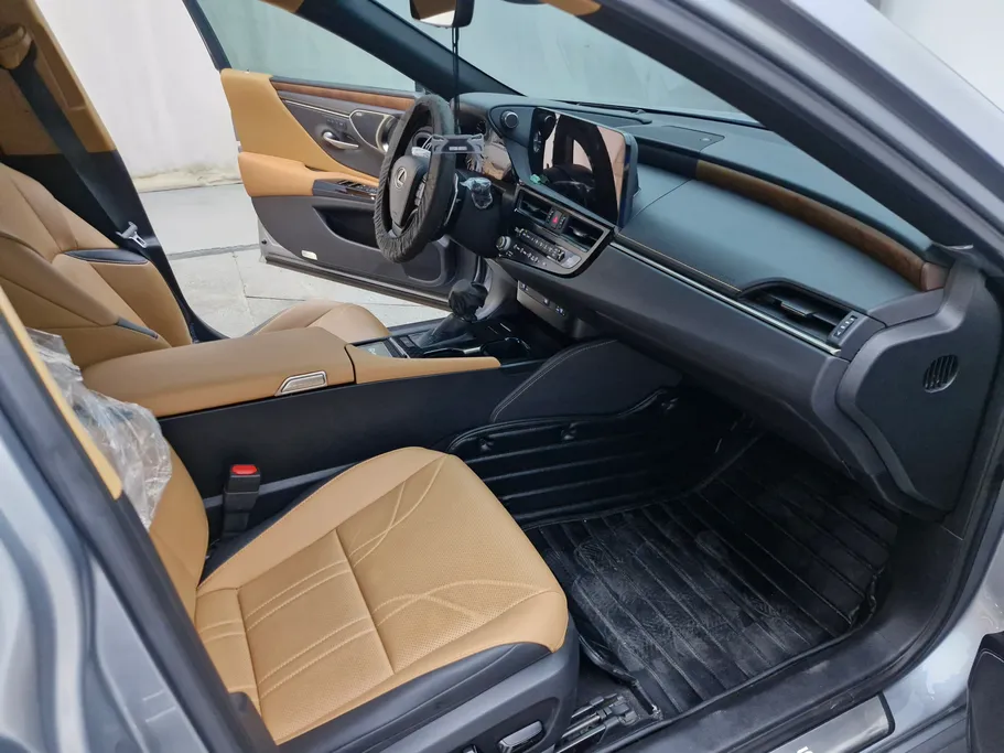 لكزس ES 350 DD Exclusive 2025 