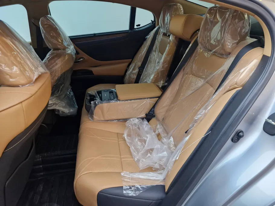 لكزس ES 350 DD Exclusive 2025 