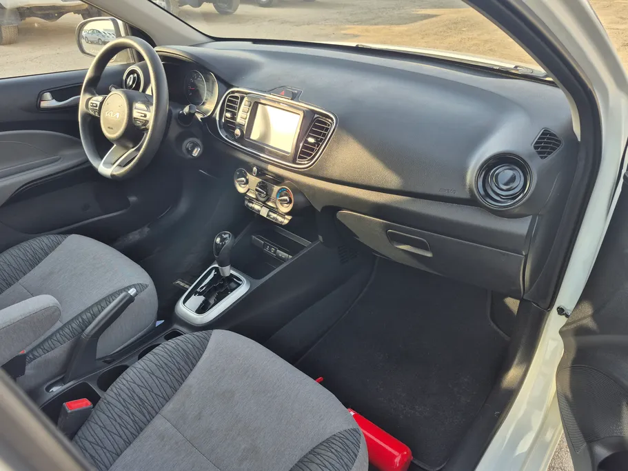 2024 Kia Pegas LX 
