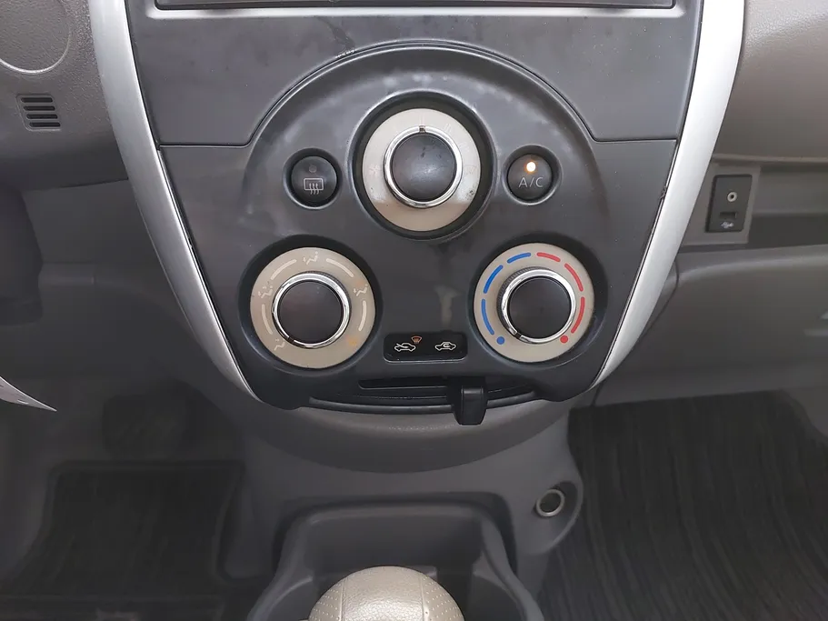 2020 Nissan Sunny SV 