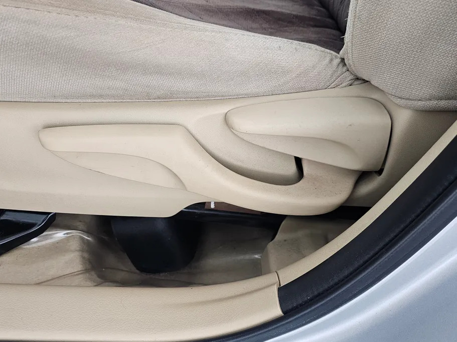 2022 Toyota Yaris  Y Plus 