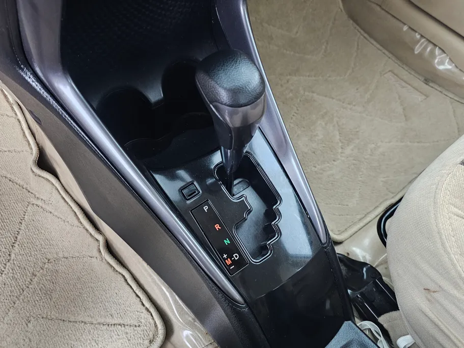 2022 Toyota Yaris  Y Plus 
