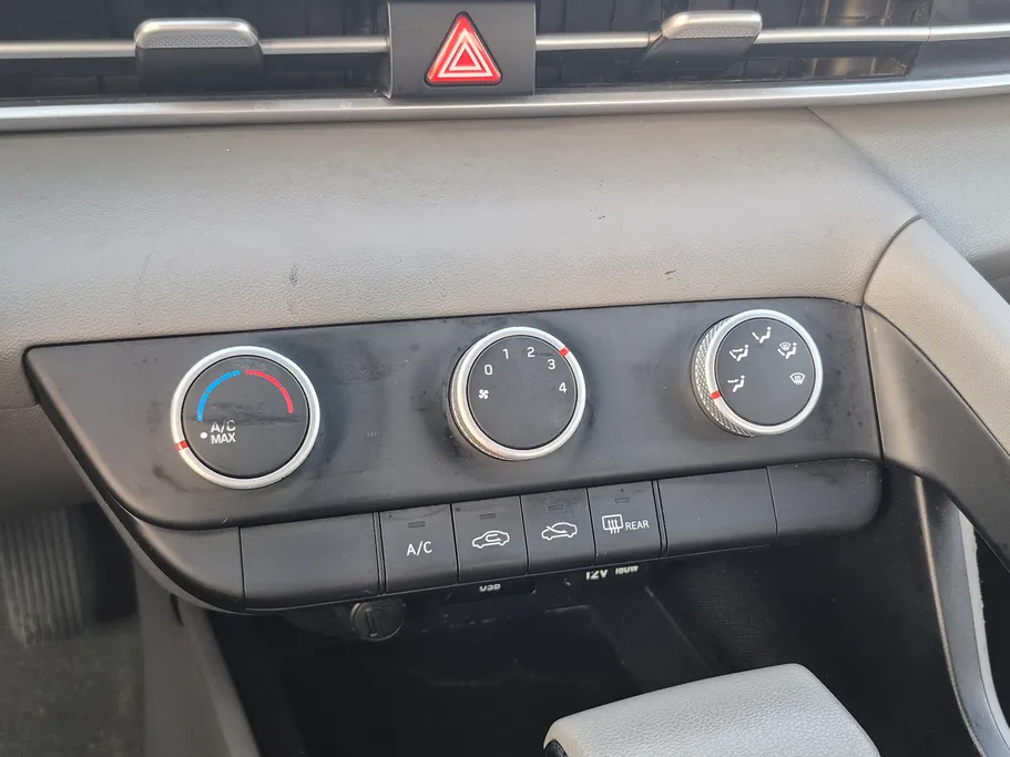 2023 Hyundai Elantra Fleet 