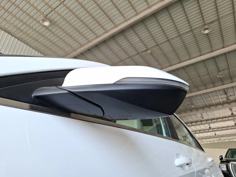 2023 Hyundai Elantra MID 