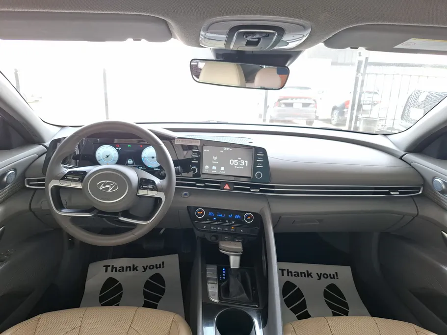 2023 Hyundai Elantra MID 