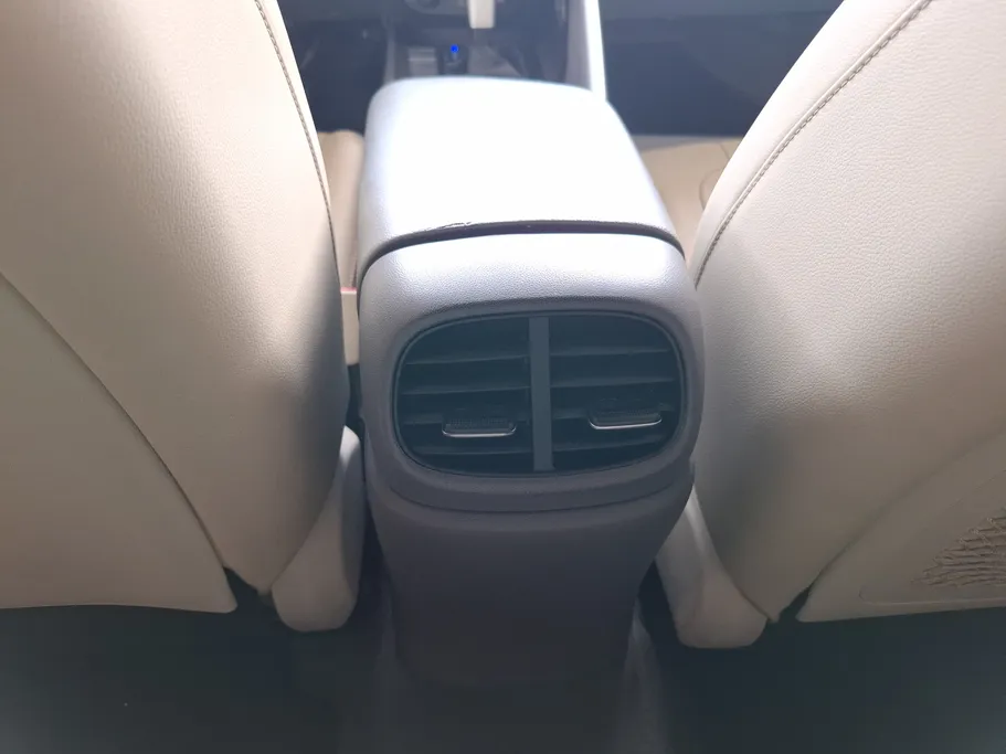 2023 Hyundai Elantra MID 