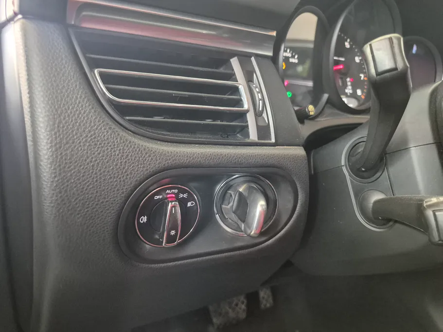 2019 Porsche Macan Turbo 